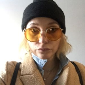 Meet your Posher, Emilie